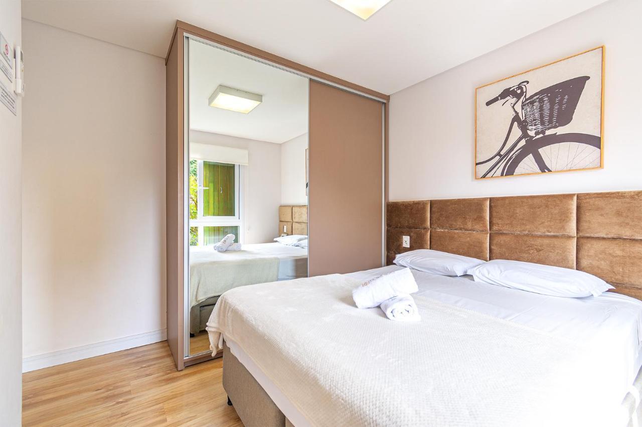 Rosa Apartamento Luxo No Centro Gramado Apartment ภายนอก รูปภาพ