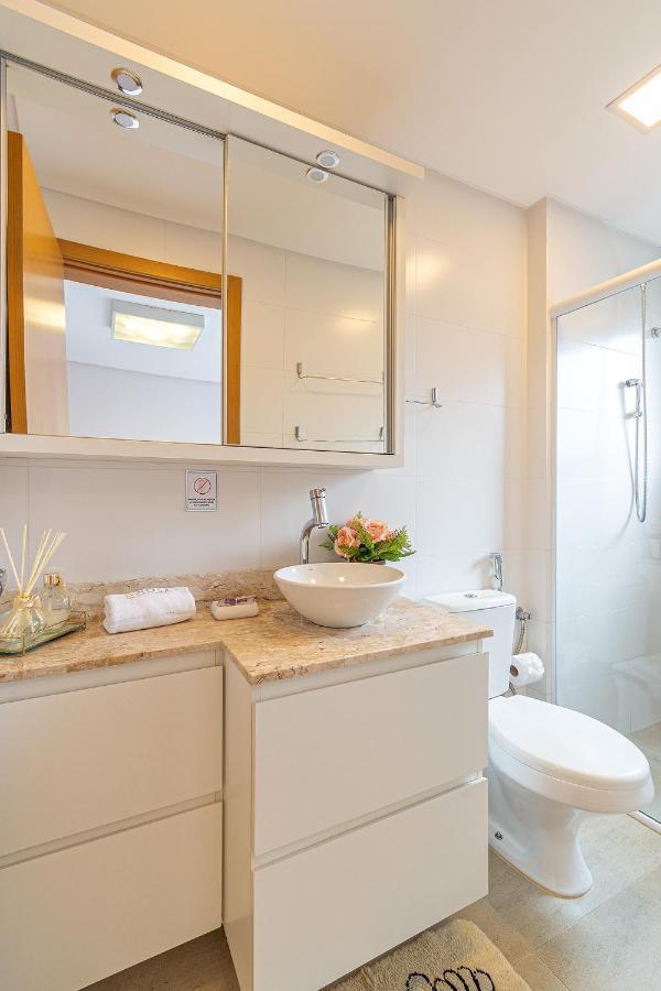 Rosa Apartamento Luxo No Centro Gramado Apartment ภายนอก รูปภาพ